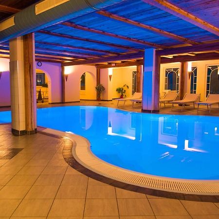 Appartement- Und Wellnesshotel Winkler ฟัลเซส ภายนอก รูปภาพ