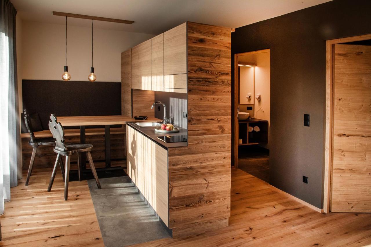 Appartement- Und Wellnesshotel Winkler ฟัลเซส ภายนอก รูปภาพ