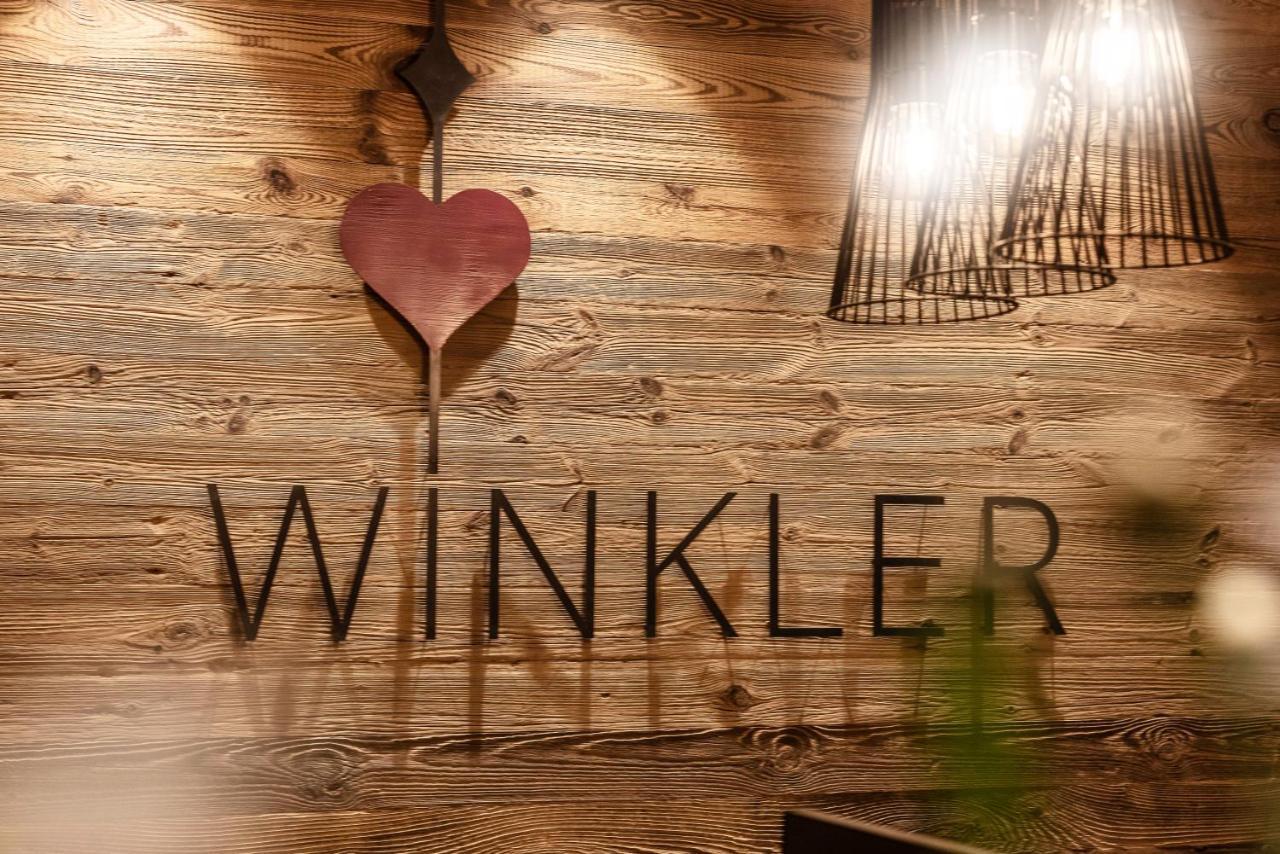Appartement- Und Wellnesshotel Winkler ฟัลเซส ภายนอก รูปภาพ