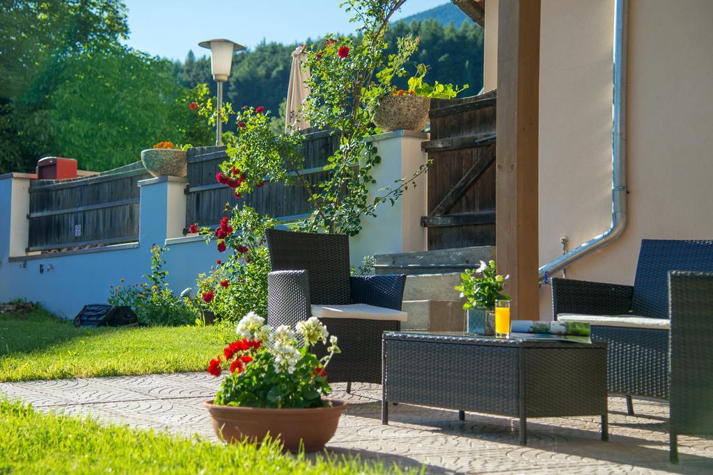 Appartement- Und Wellnesshotel Winkler ฟัลเซส ภายนอก รูปภาพ
