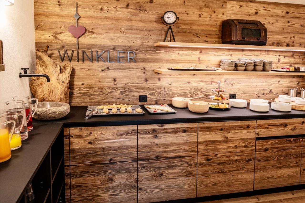 Appartement- Und Wellnesshotel Winkler ฟัลเซส ภายนอก รูปภาพ