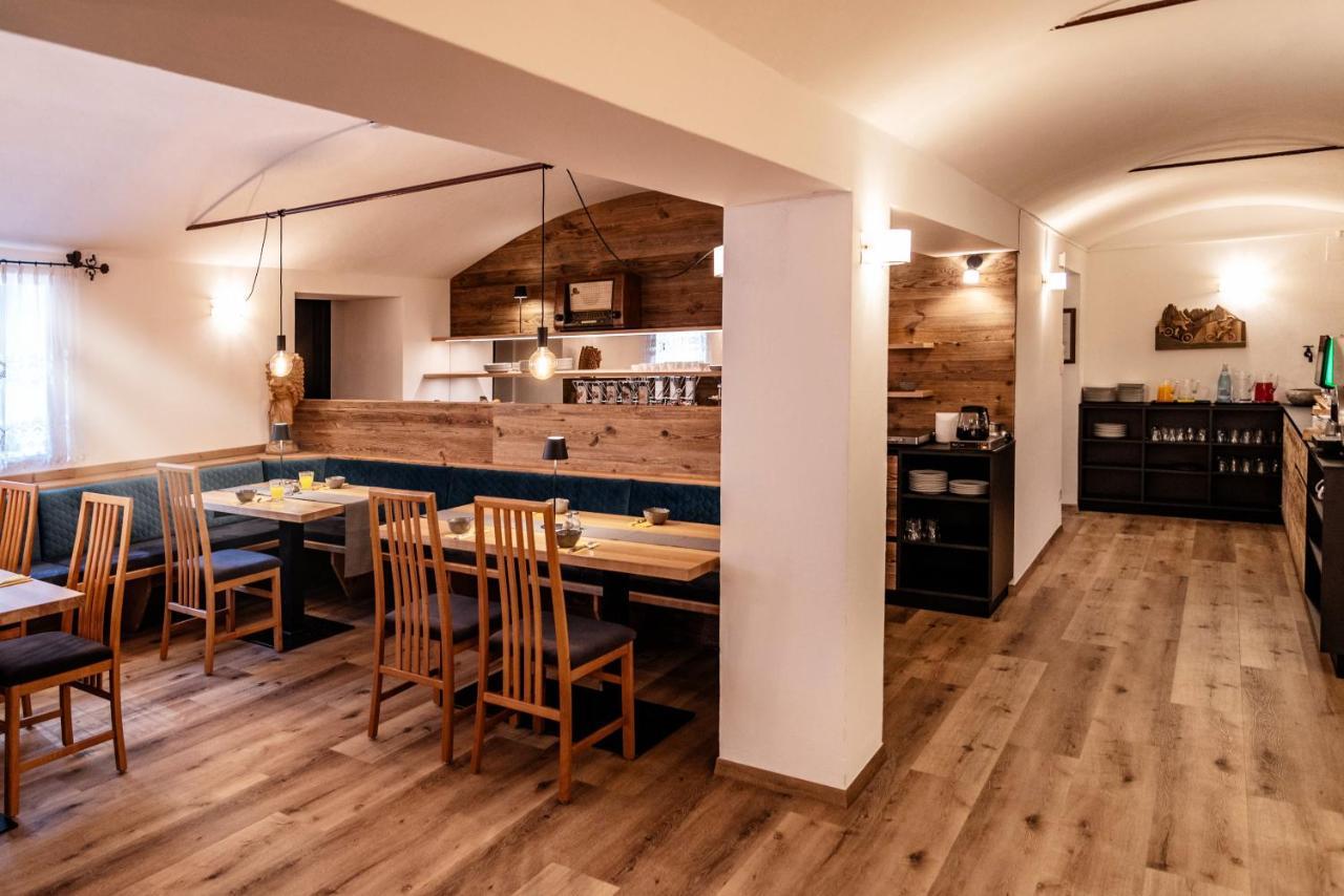 Appartement- Und Wellnesshotel Winkler ฟัลเซส ภายนอก รูปภาพ