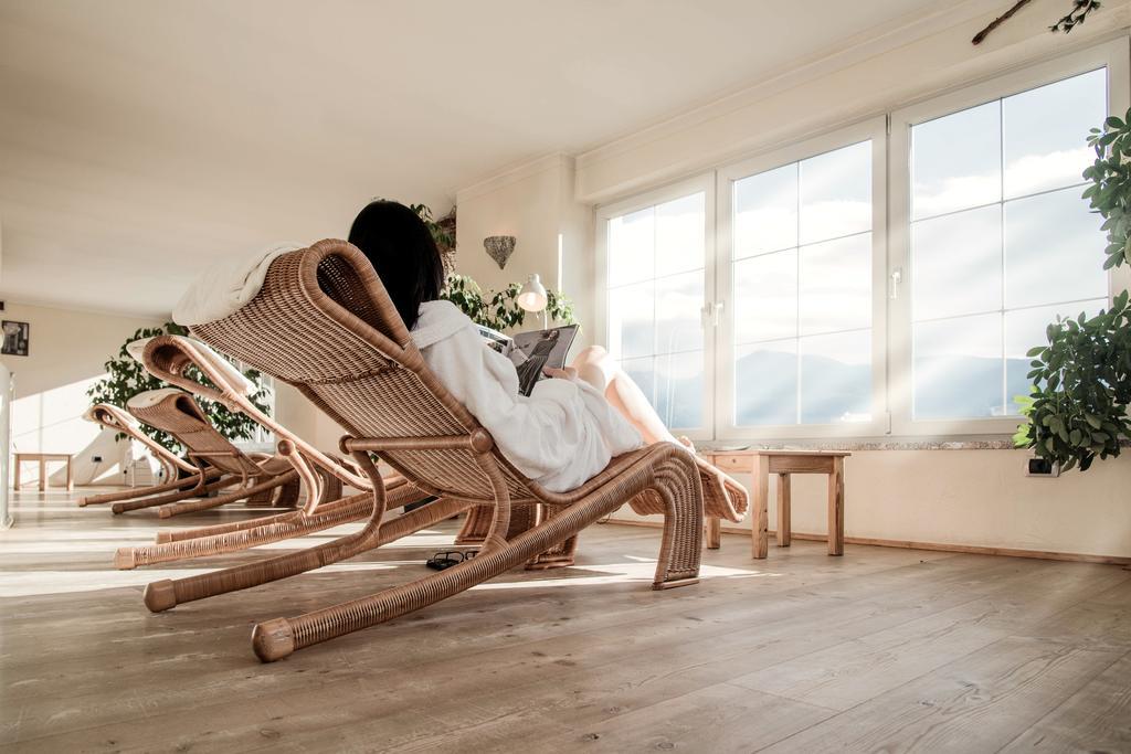 Appartement- Und Wellnesshotel Winkler ฟัลเซส ภายนอก รูปภาพ