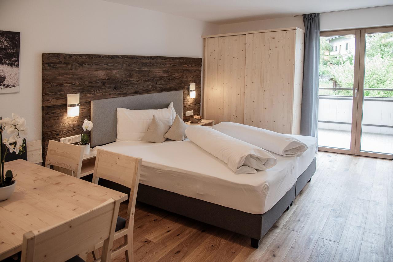 Appartement- Und Wellnesshotel Winkler ฟัลเซส ภายนอก รูปภาพ